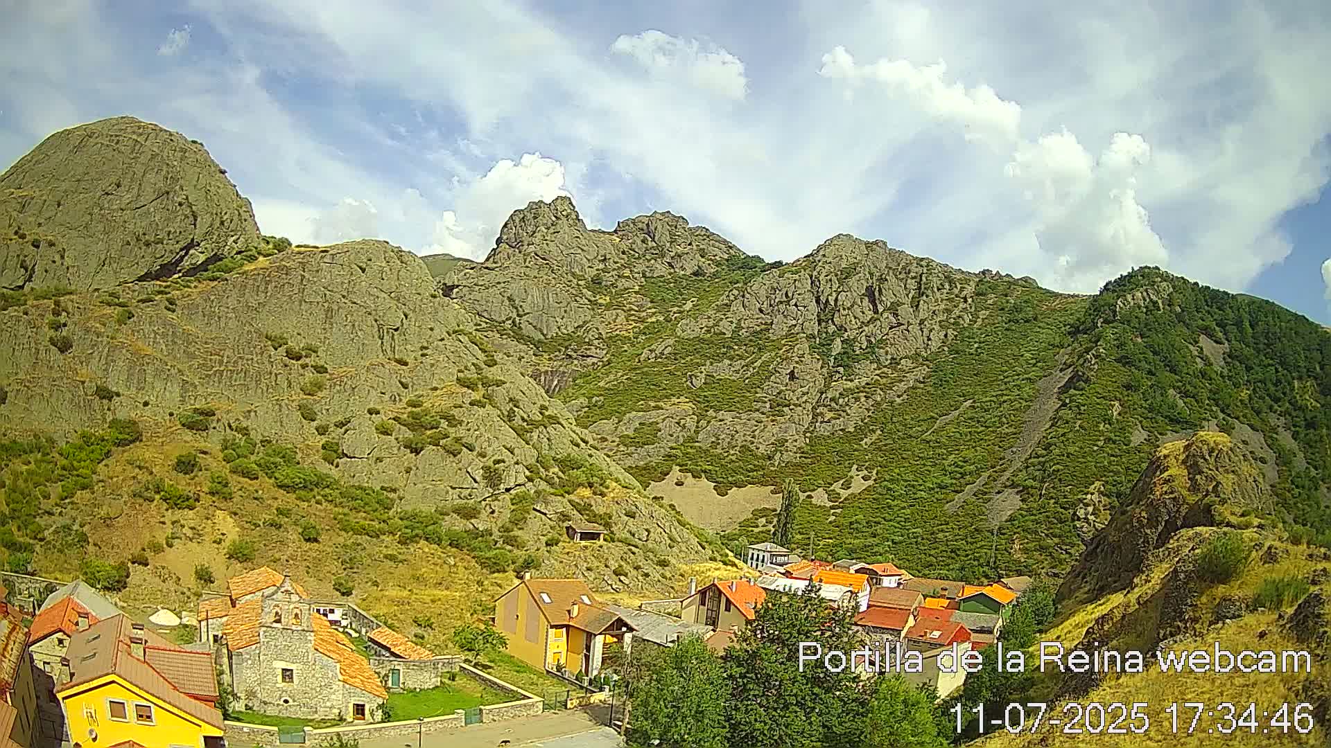 Picos de Europa National Park from Portilla de la Reina Village Live Cam - León, Castila&Leon, Spain