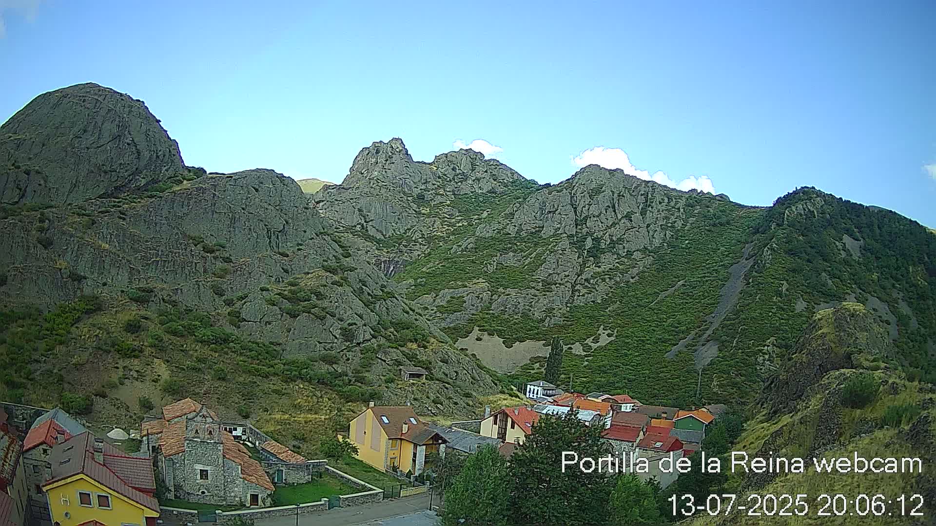 Picos de Europa National Park from Portilla de la Reina Village Live Cam - León, Castila&Leon, Spain