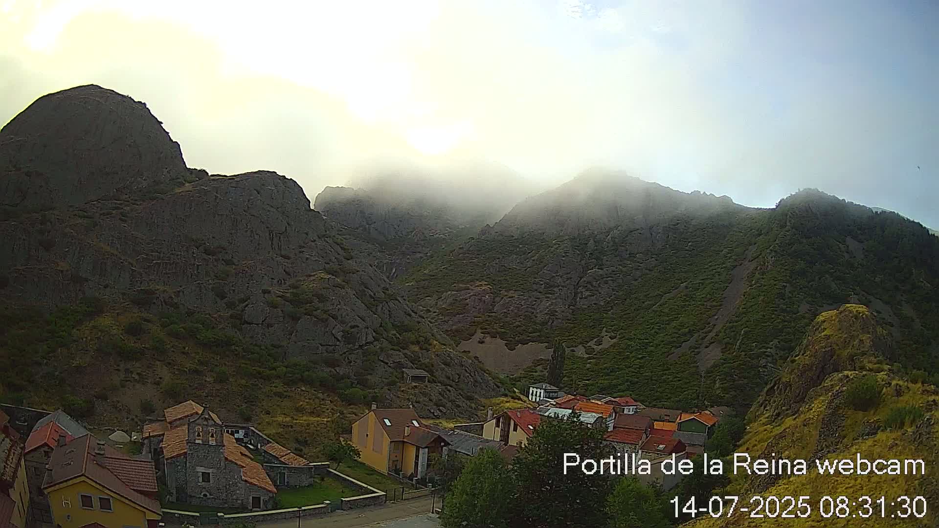 Picos de Europa National Park from Portilla de la Reina Village Live Cam - León, Castila&Leon, Spain