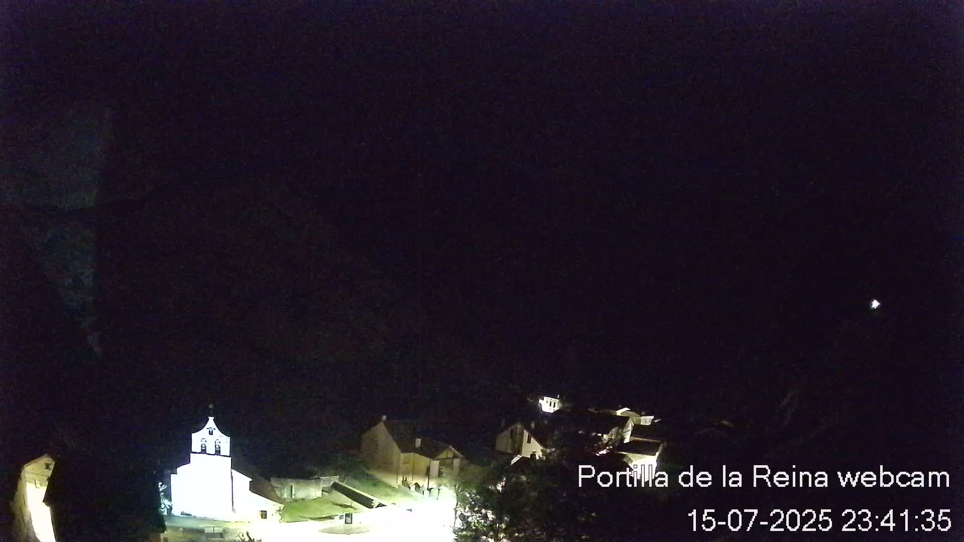 Picos de Europa National Park from Portilla de la Reina Village Live Cam - León, Castila&Leon, Spain