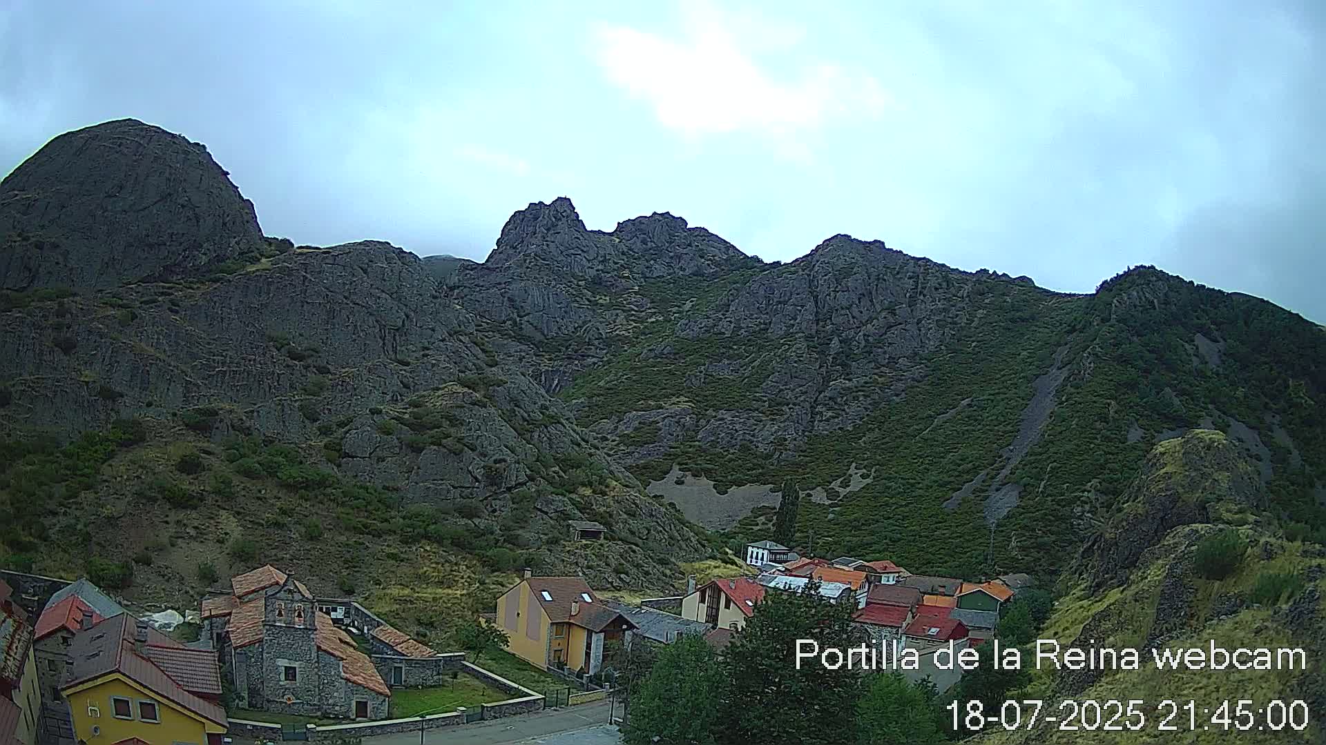 Picos de Europa National Park from Portilla de la Reina Village Live Cam - León, Castila&Leon, Spain