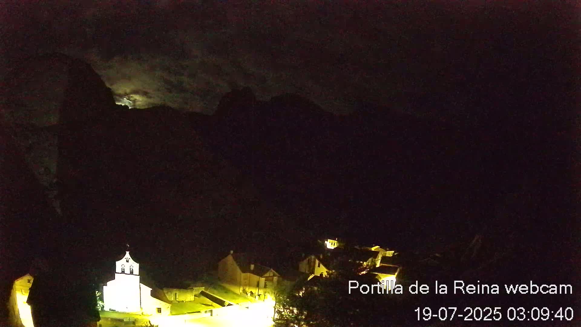 Picos de Europa National Park from Portilla de la Reina Village Live Cam - León, Castila&Leon, Spain