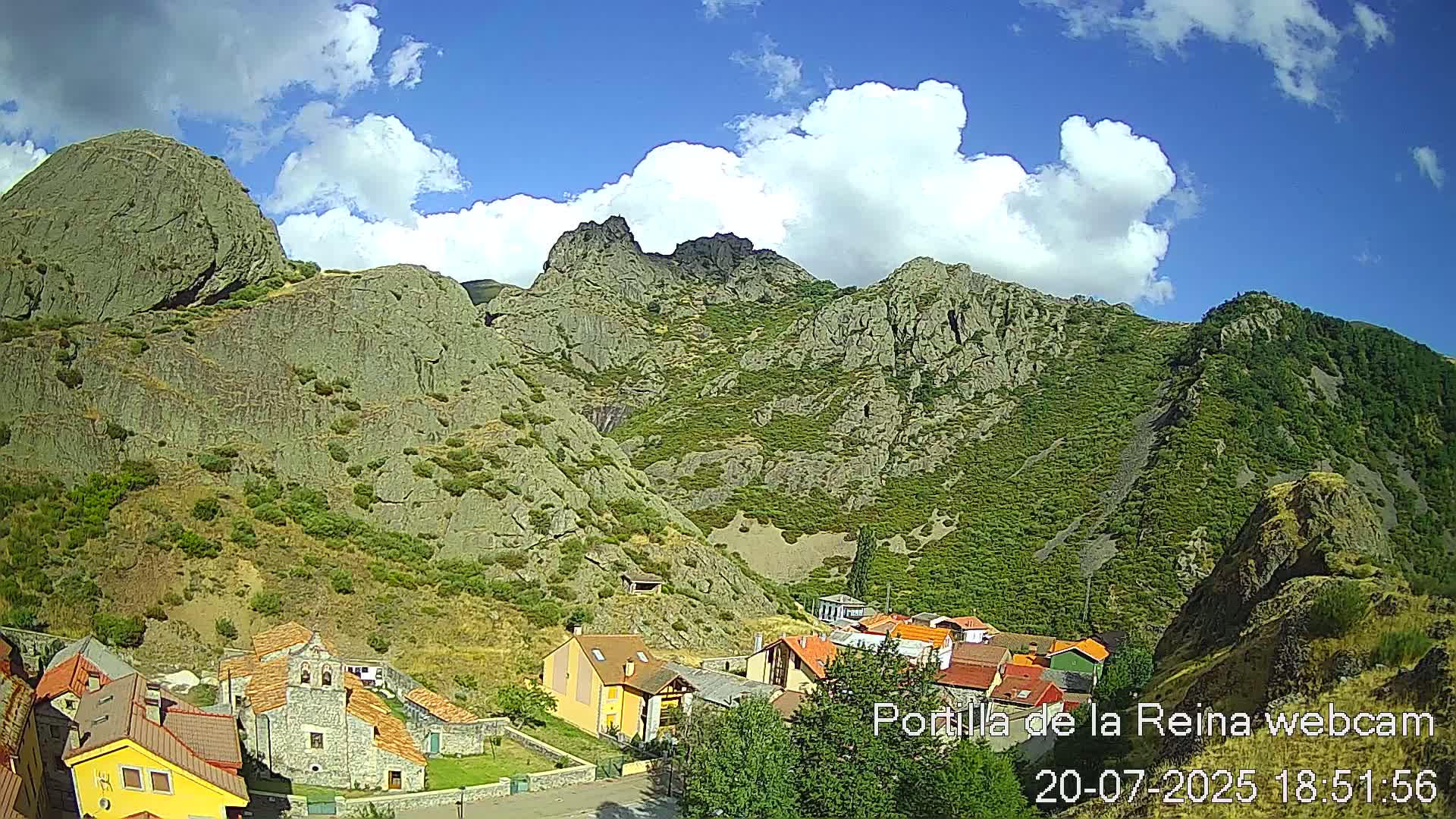 Picos de Europa National Park from Portilla de la Reina Village Live Cam - León, Castila&Leon, Spain