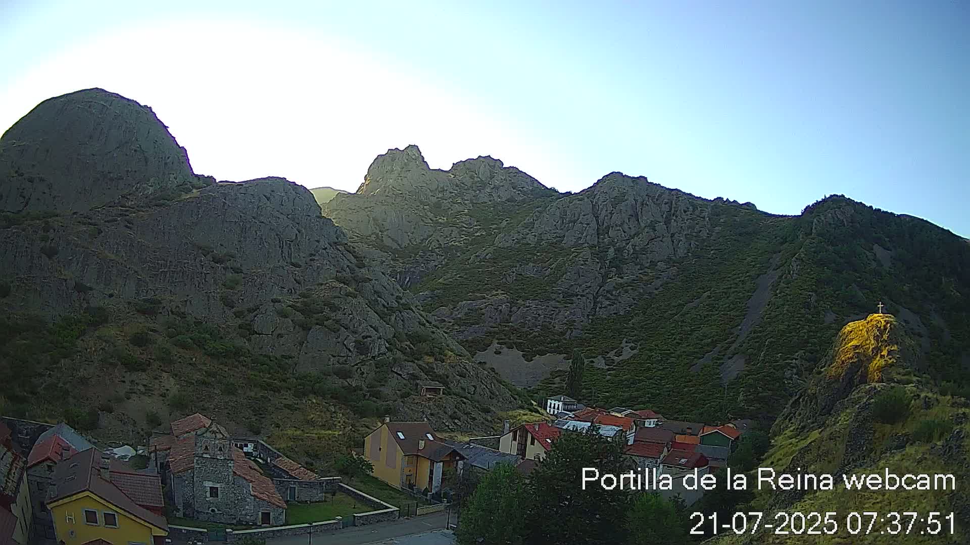 Picos de Europa National Park from Portilla de la Reina Village Live Cam - León, Castila&Leon, Spain