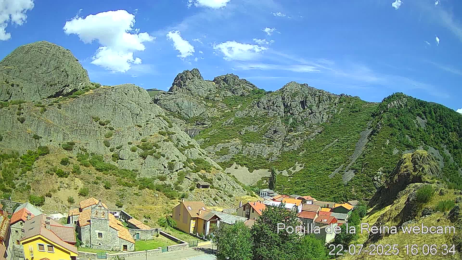 Picos de Europa National Park from Portilla de la Reina Village Live Cam - León, Castila&Leon, Spain