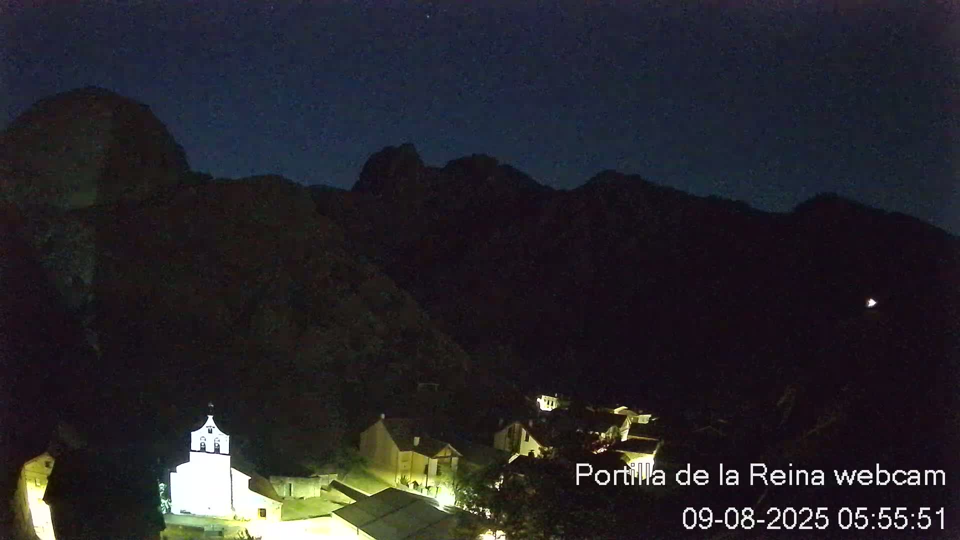 Picos de Europa National Park from Portilla de la Reina Village Live Cam - León, Castila&Leon, Spain