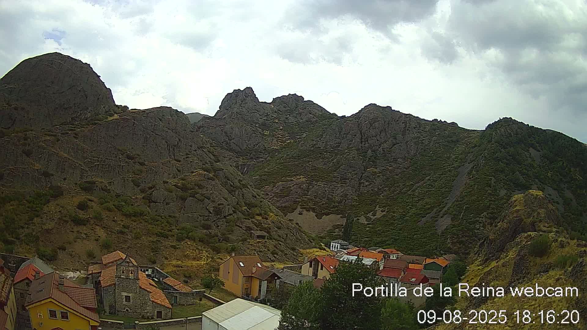 Picos de Europa National Park from Portilla de la Reina Village Live Cam - León, Castila&Leon, Spain