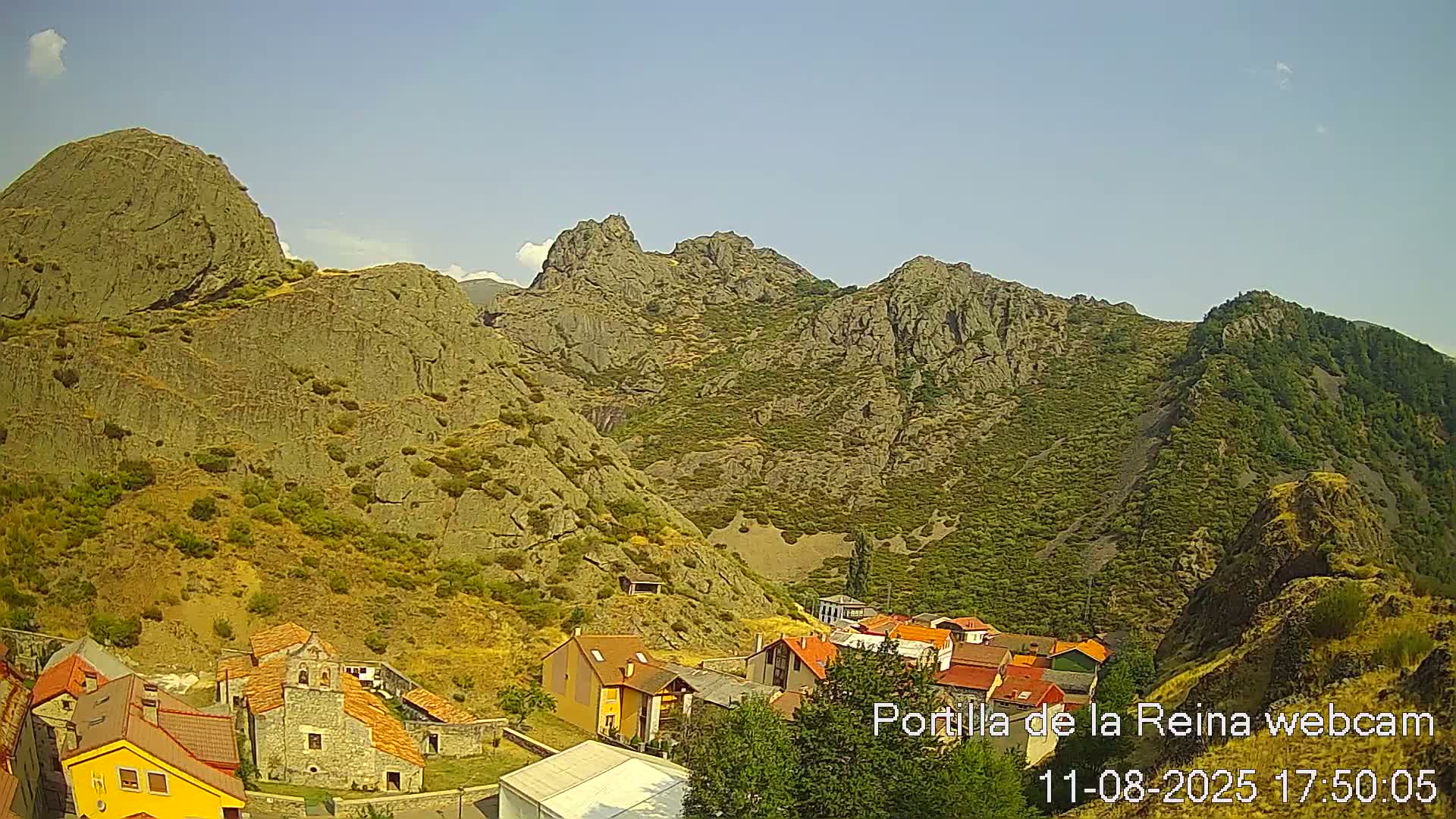 Picos de Europa National Park from Portilla de la Reina Village Live Cam - León, Castila&Leon, Spain
