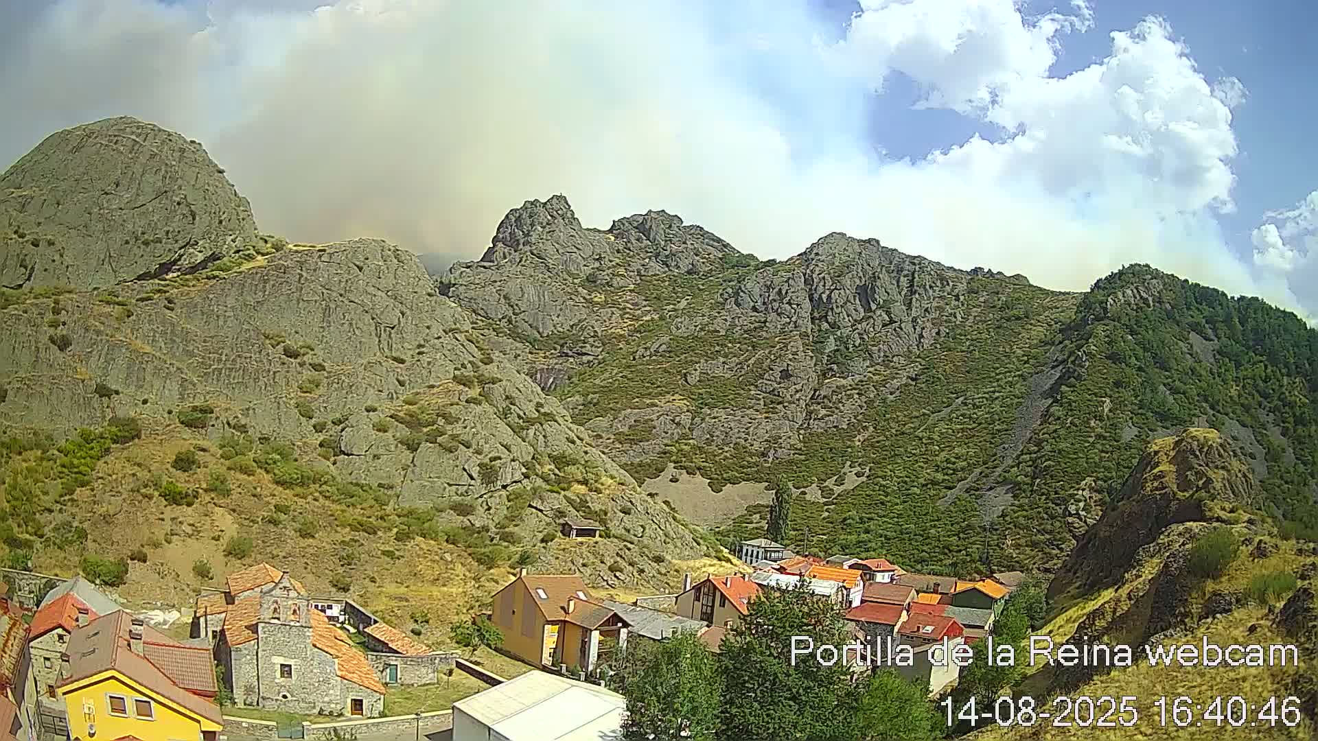Picos de Europa National Park from Portilla de la Reina Village Live Cam - León, Castila&Leon, Spain
