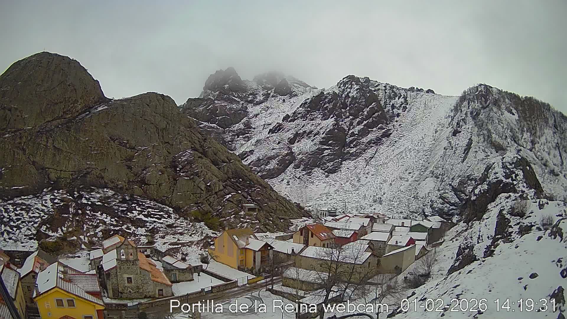 Picos de Europa National Park from Portilla de la Reina Village Live Cam - León, Castila&Leon, Spain