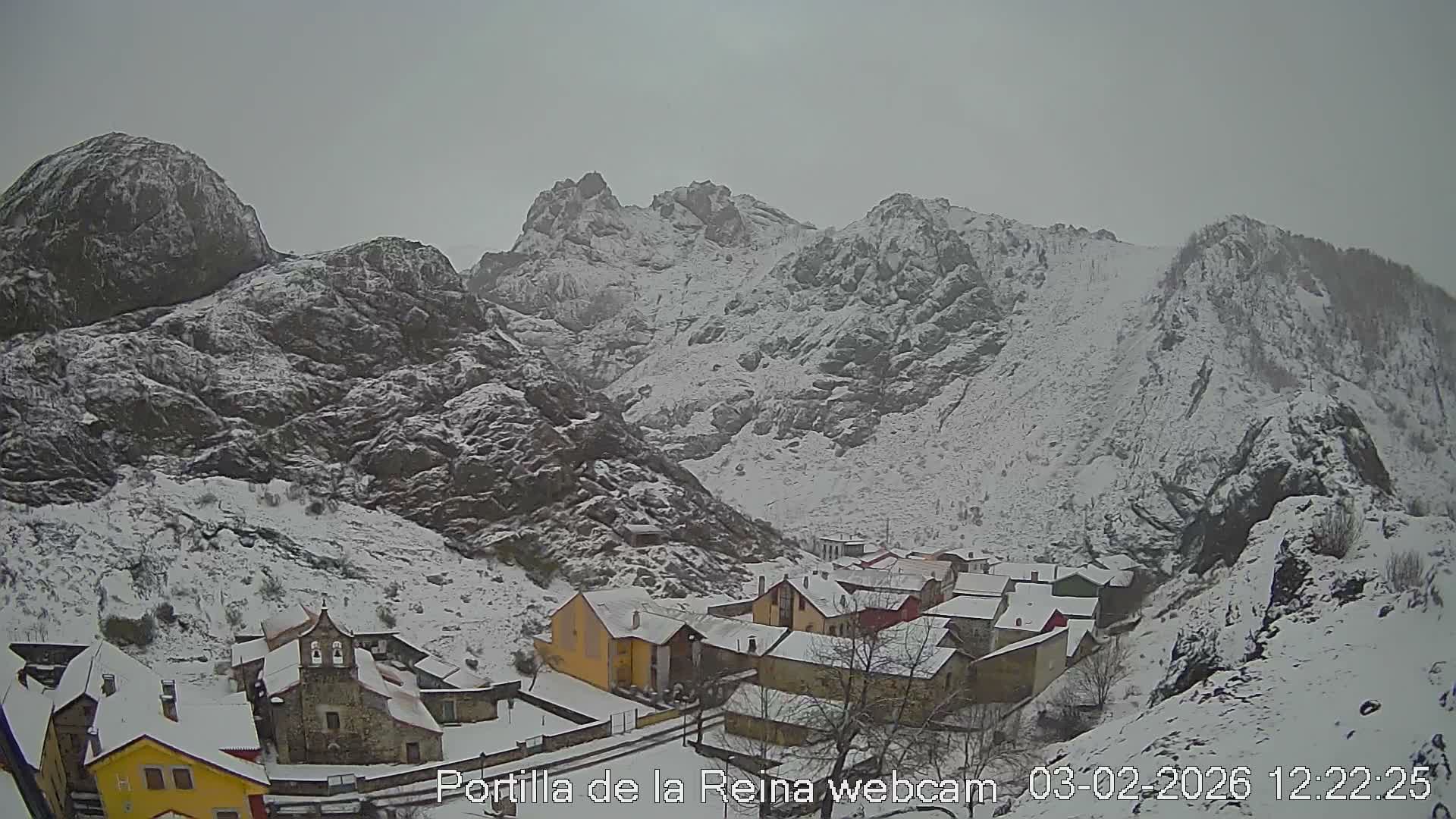 Picos de Europa National Park from Portilla de la Reina Village Live Cam - León, Castila&Leon, Spain
