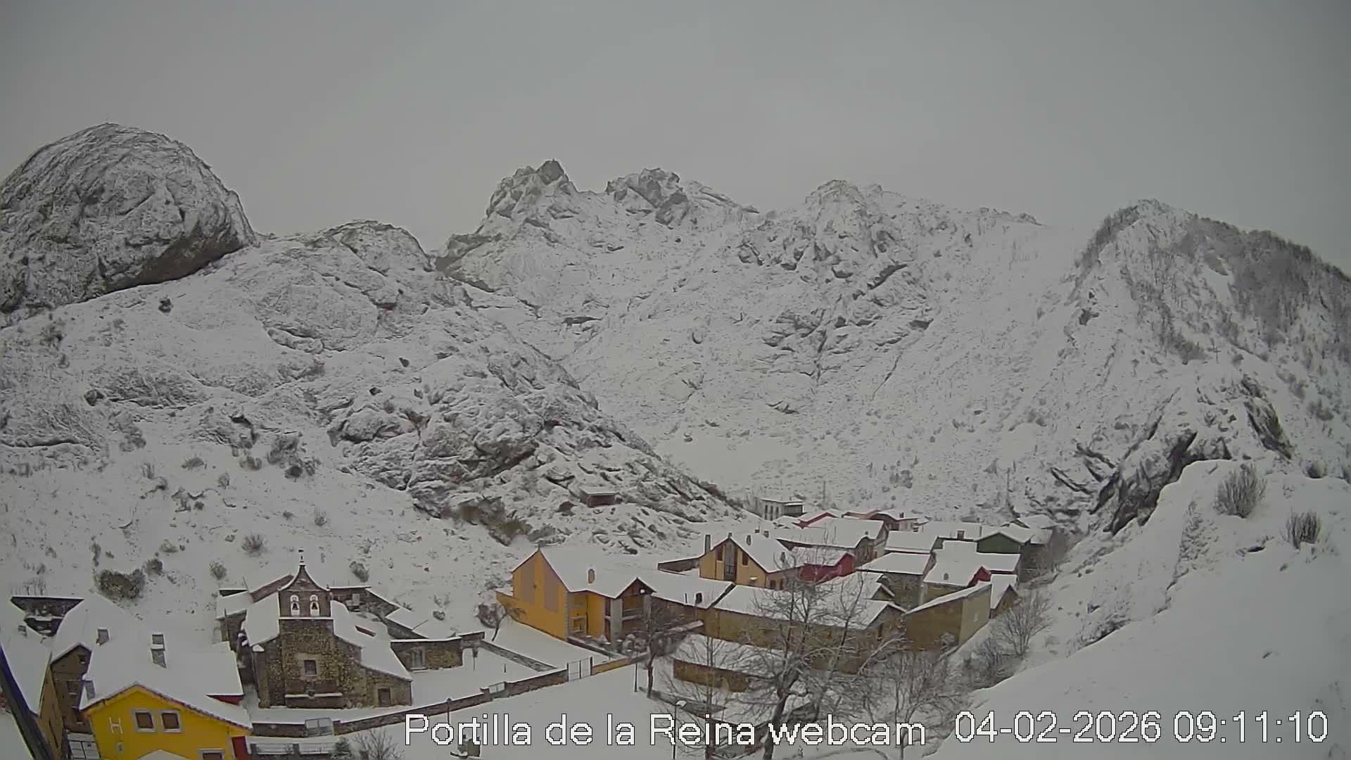 Picos de Europa National Park from Portilla de la Reina Village Live Cam - León, Castila&Leon, Spain