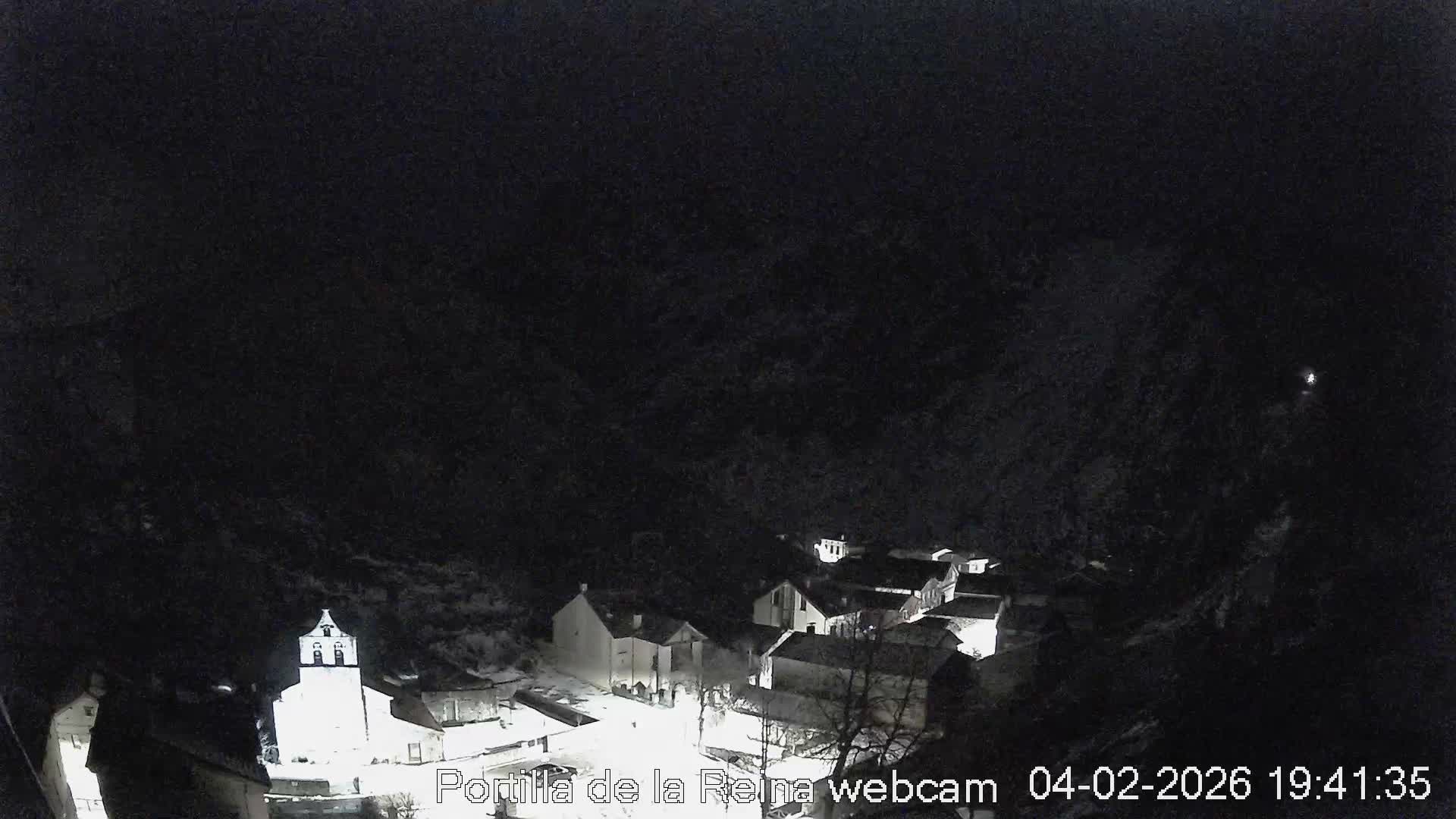 Picos de Europa National Park from Portilla de la Reina Village Live Cam - León, Castila&Leon, Spain