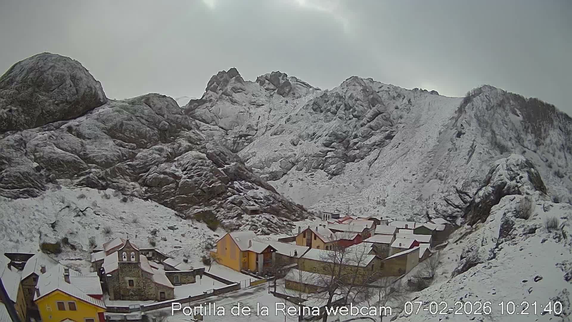 Picos de Europa National Park from Portilla de la Reina Village Live Cam - León, Castila&Leon, Spain