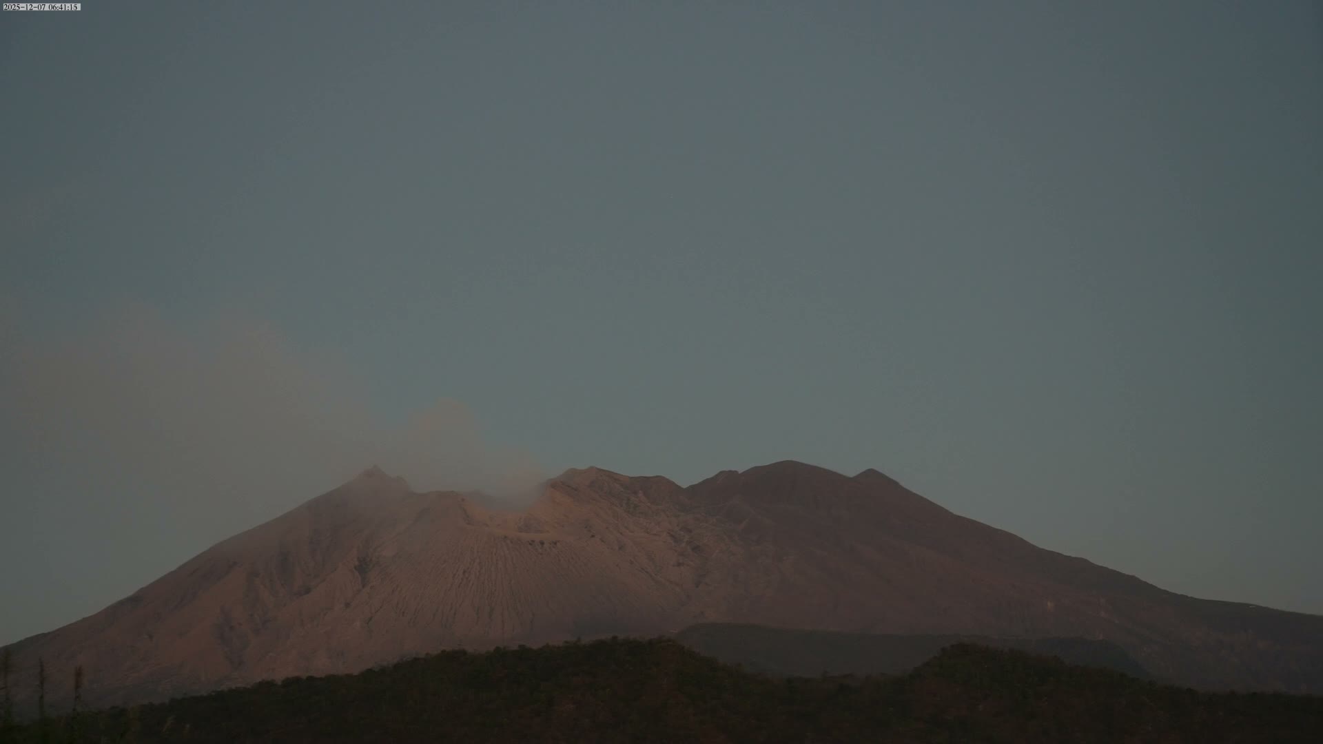 Kagoshima, Sakurajima Living Volcano ( 鹿児島・桜島 生きた火山 ) Live Cam - Kurokamicho, Kagoshima, Kagoshima Prefecture, Kyushu, Japan