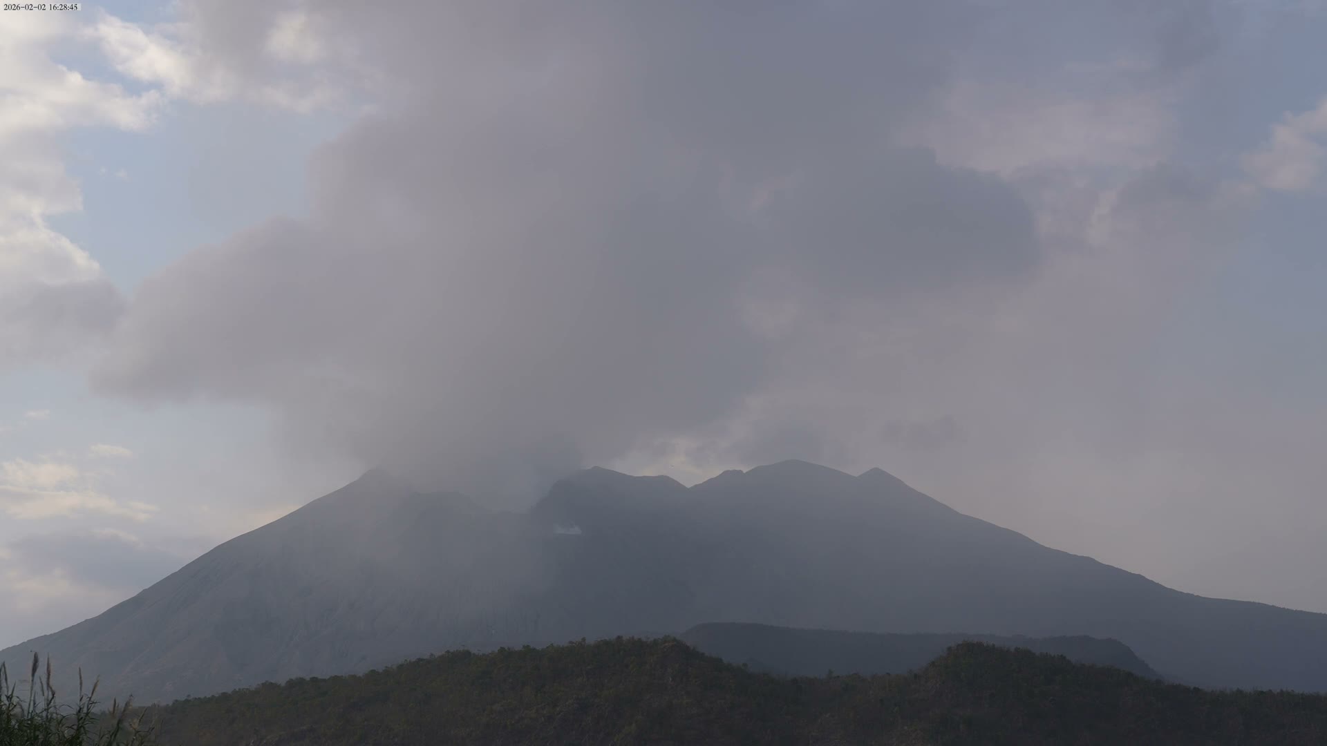 Kagoshima, Sakurajima Living Volcano ( 鹿児島・桜島 生きた火山 ) Live Cam - Kurokamicho, Kagoshima, Kagoshima Prefecture, Kyushu, Japan