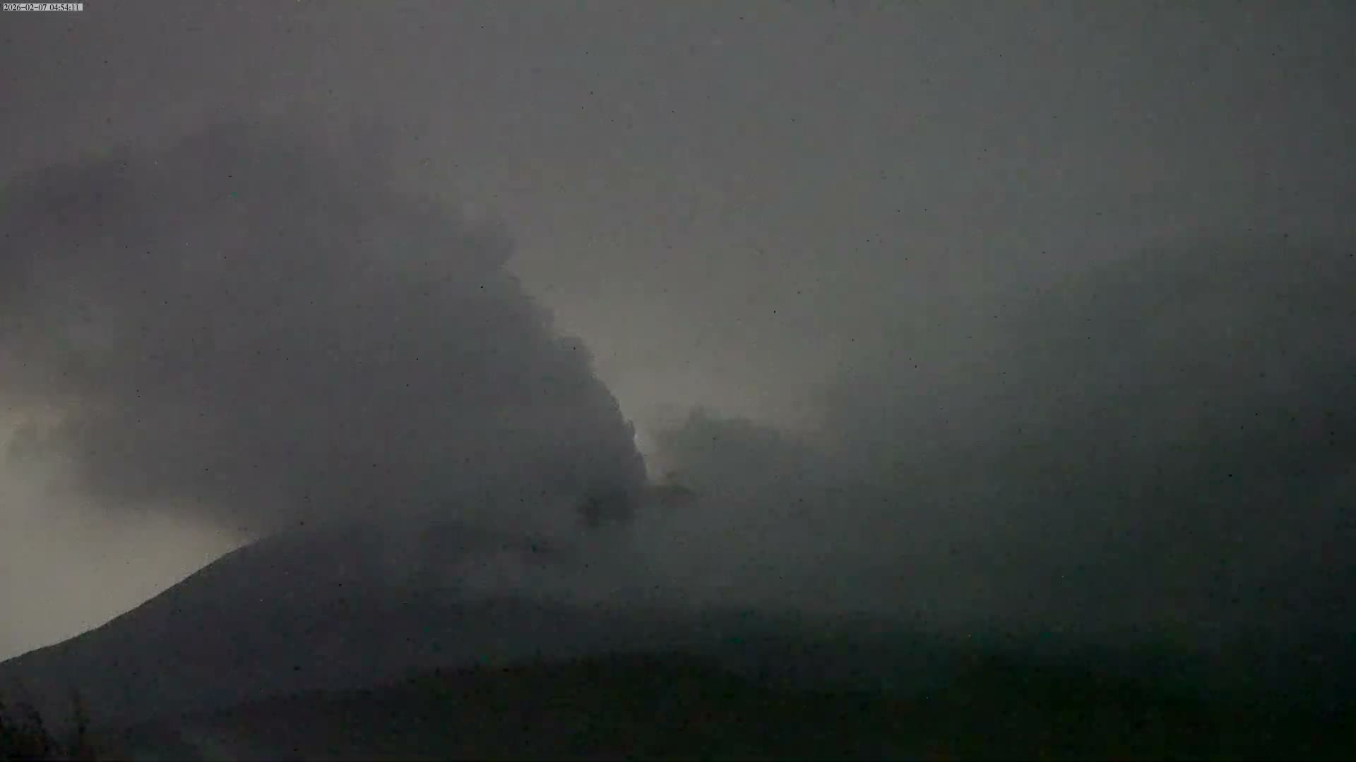 Kagoshima, Sakurajima Living Volcano ( 鹿児島・桜島 生きた火山 ) Live Cam - Kurokamicho, Kagoshima, Kagoshima Prefecture, Kyushu, Japan
