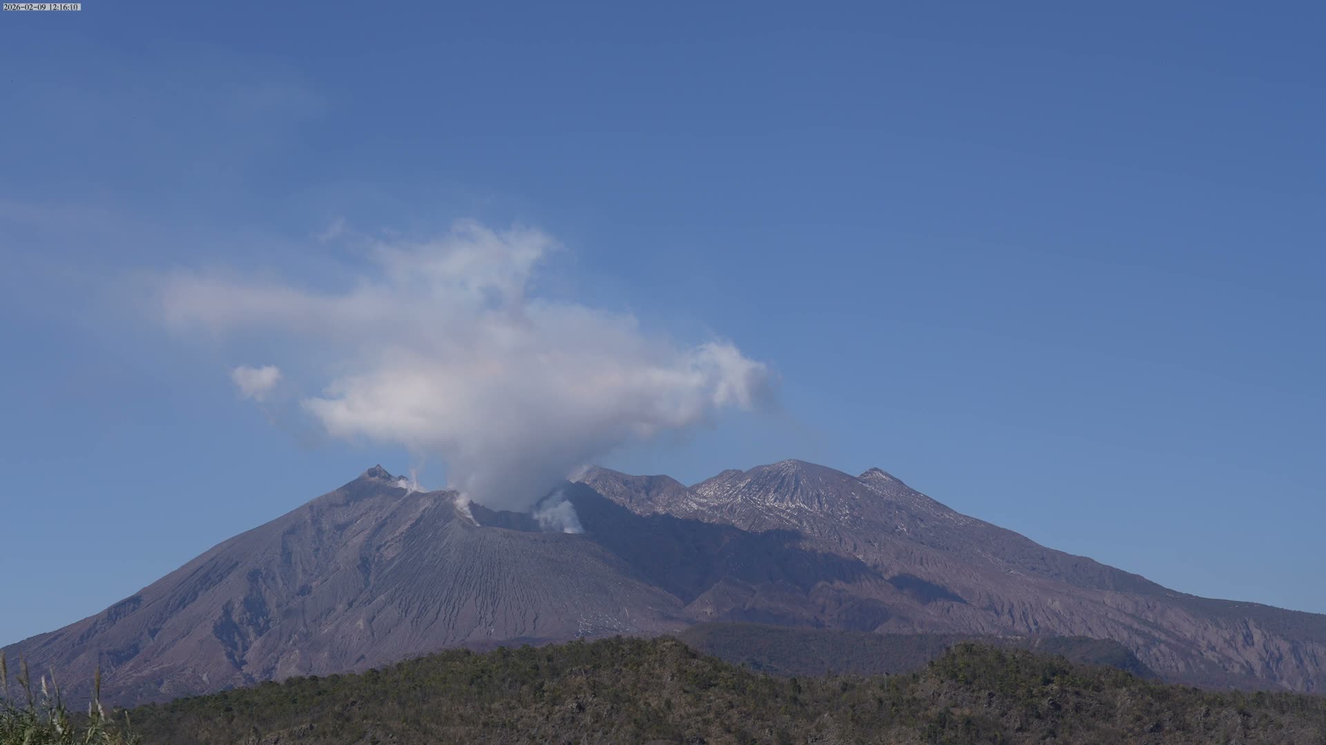 Kagoshima, Sakurajima Living Volcano ( 鹿児島・桜島 生きた火山 ) Live Cam - Kurokamicho, Kagoshima, Kagoshima Prefecture, Kyushu, Japan