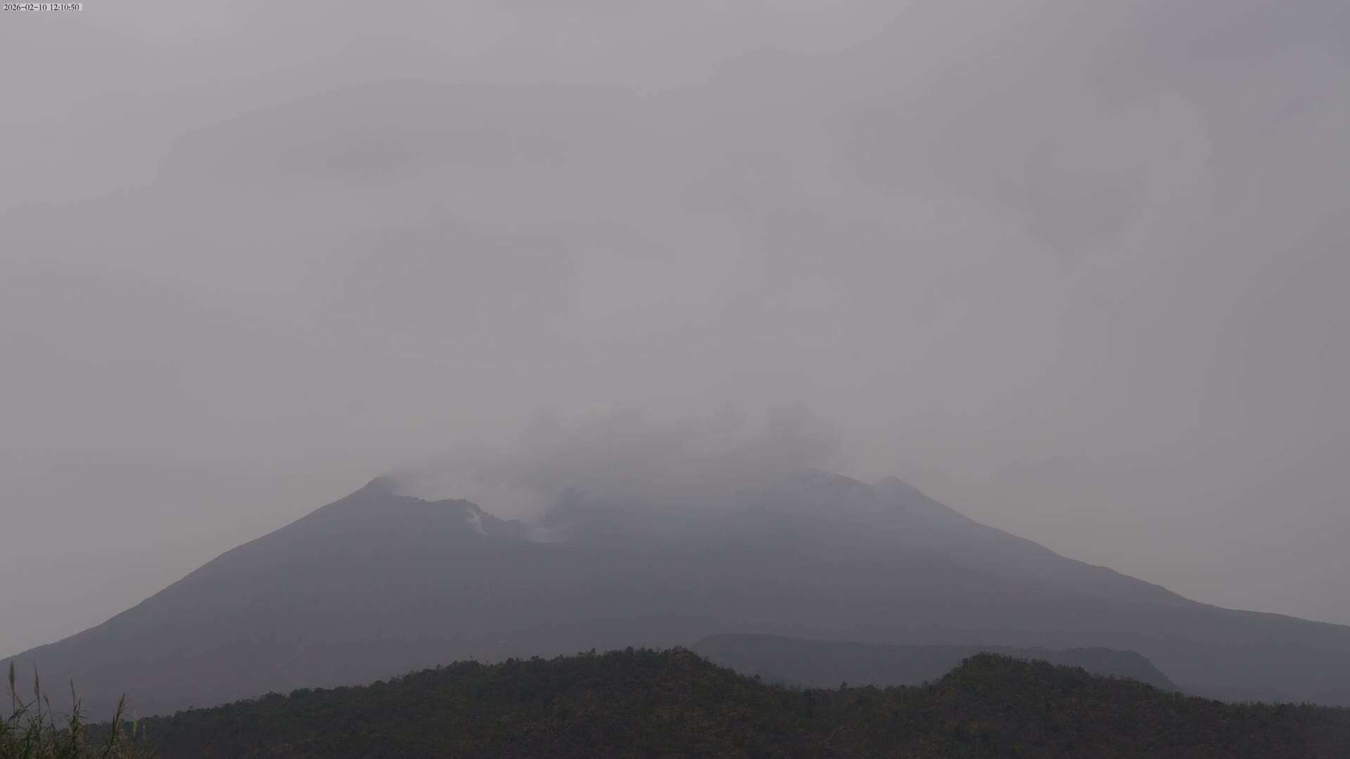 Kagoshima, Sakurajima Living Volcano ( 鹿児島・桜島 生きた火山 ) Live Cam - Kurokamicho, Kagoshima, Kagoshima Prefecture, Kyushu, Japan