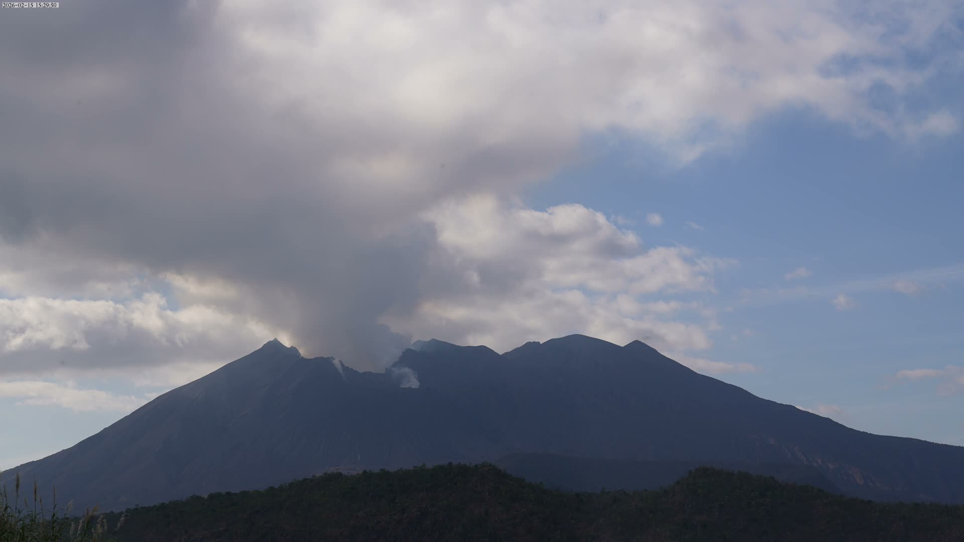Kagoshima, Sakurajima Living Volcano ( 鹿児島・桜島 生きた火山 ) Live Cam - Kurokamicho, Kagoshima, Kagoshima Prefecture, Kyushu, Japan