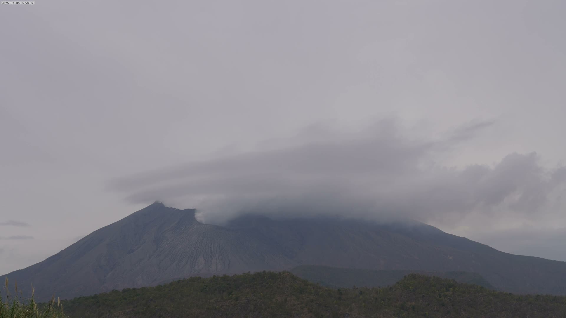 Kagoshima, Sakurajima Living Volcano ( 鹿児島・桜島 生きた火山 ) Live Cam - Kurokamicho, Kagoshima, Kagoshima Prefecture, Kyushu, Japan