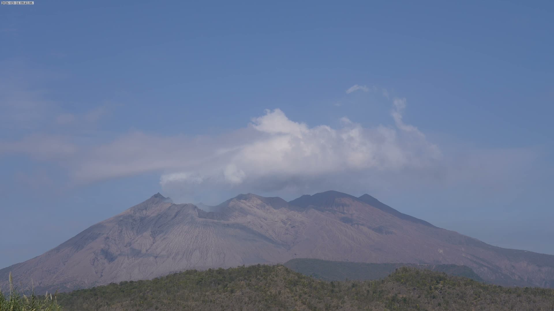 Kagoshima, Sakurajima Living Volcano ( 鹿児島・桜島 生きた火山 ) Live Cam - Kurokamicho, Kagoshima, Kagoshima Prefecture, Kyushu, Japan
