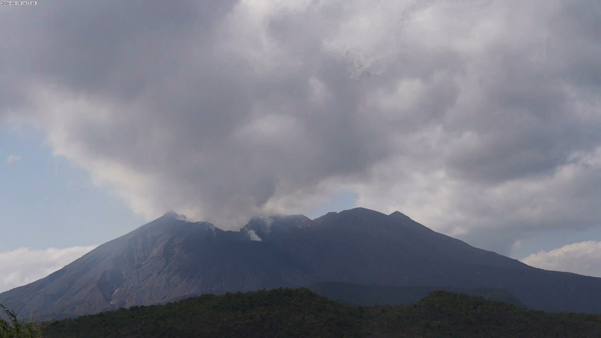 Kagoshima, Sakurajima Living Volcano ( 鹿児島・桜島 生きた火山 ) Live Cam - Kurokamicho, Kagoshima, Kagoshima Prefecture, Kyushu, Japan