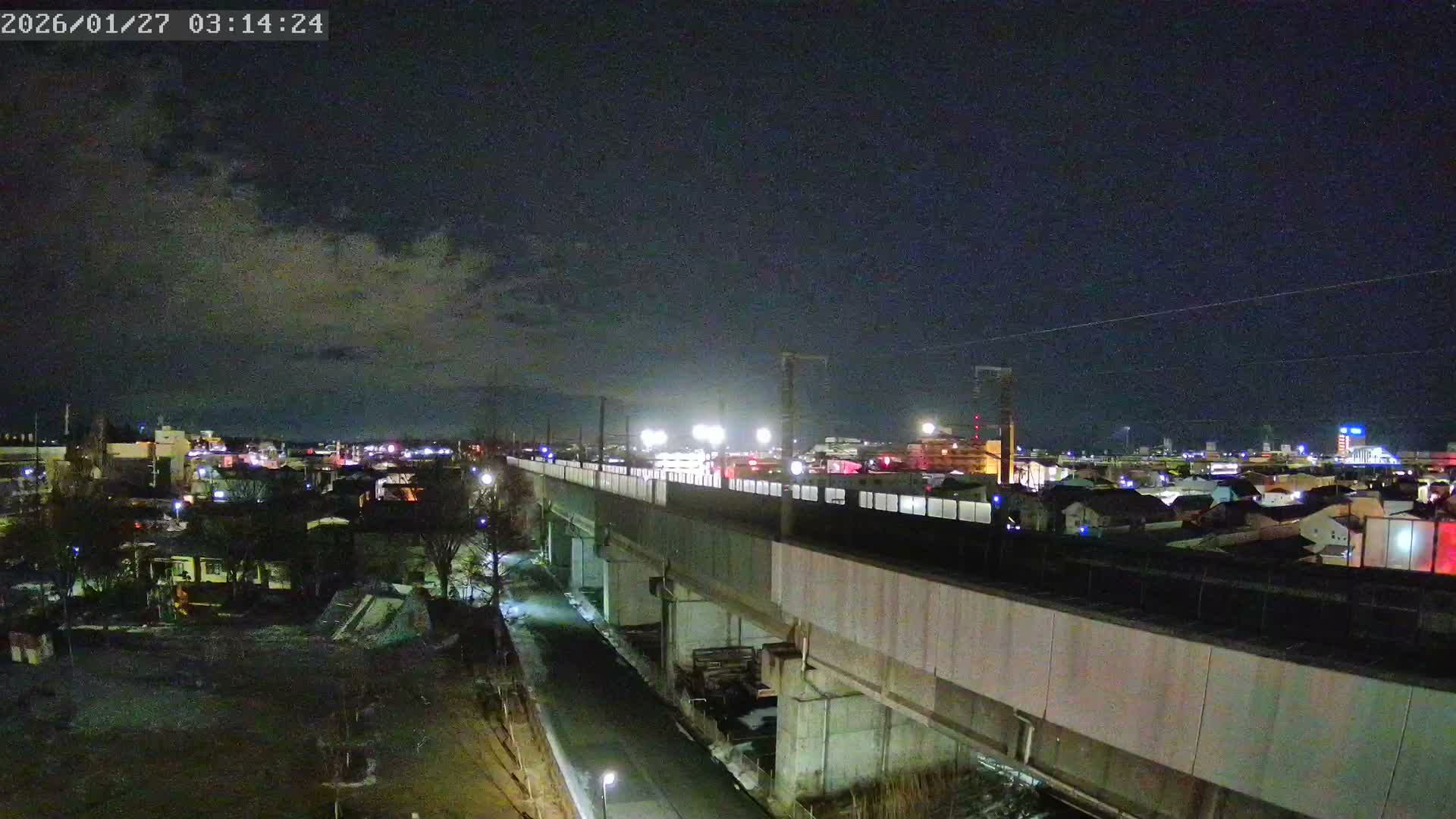 Koriyama City Skyline & Tonoku / Akita Shinkansen ( Bullet Train ) Viaduct ( 郡山市街のスカイラインと東濃・秋田新幹線高架橋 ) Live Cam - 2 Chome, Asakamachi Hidenoyama, Koriyama, Fukuşima, Tōhoku, Honshu, Japan
