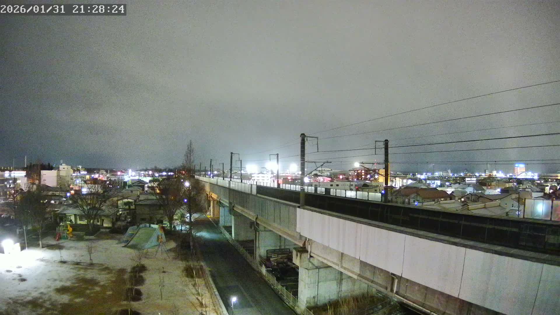 Koriyama City Skyline & Tonoku / Akita Shinkansen ( Bullet Train ) Viaduct ( 郡山市街のスカイラインと東濃・秋田新幹線高架橋 ) Live Cam - 2 Chome, Asakamachi Hidenoyama, Koriyama, Fukuşima, Tōhoku, Honshu, Japan