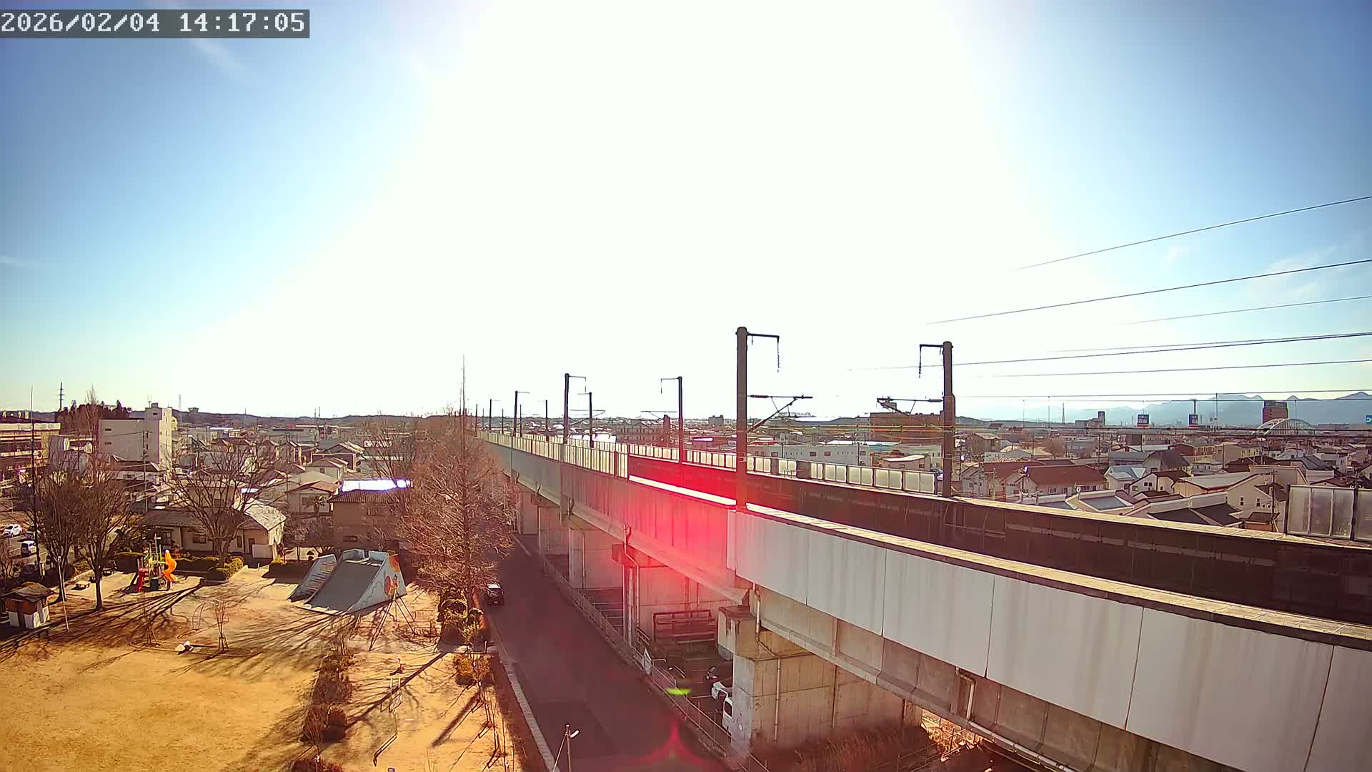 Koriyama City Skyline & Tonoku / Akita Shinkansen ( Bullet Train ) Viaduct ( 郡山市街のスカイラインと東濃・秋田新幹線高架橋 ) Live Cam - 2 Chome, Asakamachi Hidenoyama, Koriyama, Fukuşima, Tōhoku, Honshu, Japan