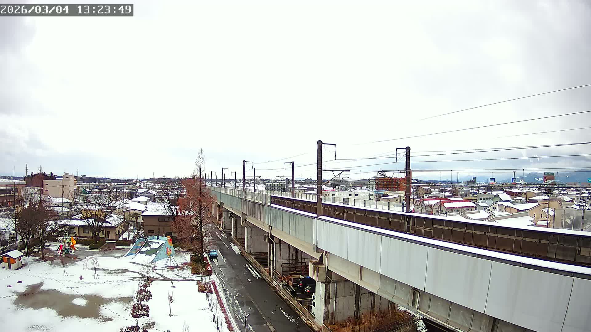 Koriyama City Skyline & Tonoku / Akita Shinkansen ( Bullet Train ) Viaduct ( 郡山市街のスカイラインと東濃・秋田新幹線高架橋 ) Live Cam - 2 Chome, Asakamachi Hidenoyama, Koriyama, Fukuşima, Tōhoku, Honshu, Japan