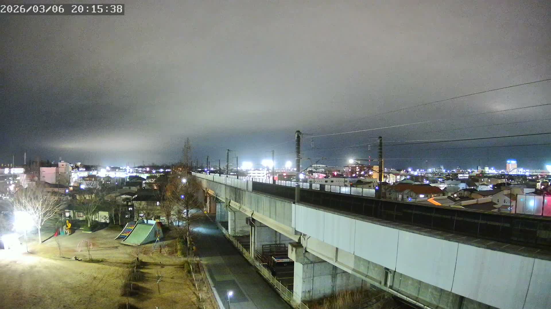 Koriyama City Skyline & Tonoku / Akita Shinkansen ( Bullet Train ) Viaduct ( 郡山市街のスカイラインと東濃・秋田新幹線高架橋 ) Live Cam - 2 Chome, Asakamachi Hidenoyama, Koriyama, Fukuşima, Tōhoku, Honshu, Japan