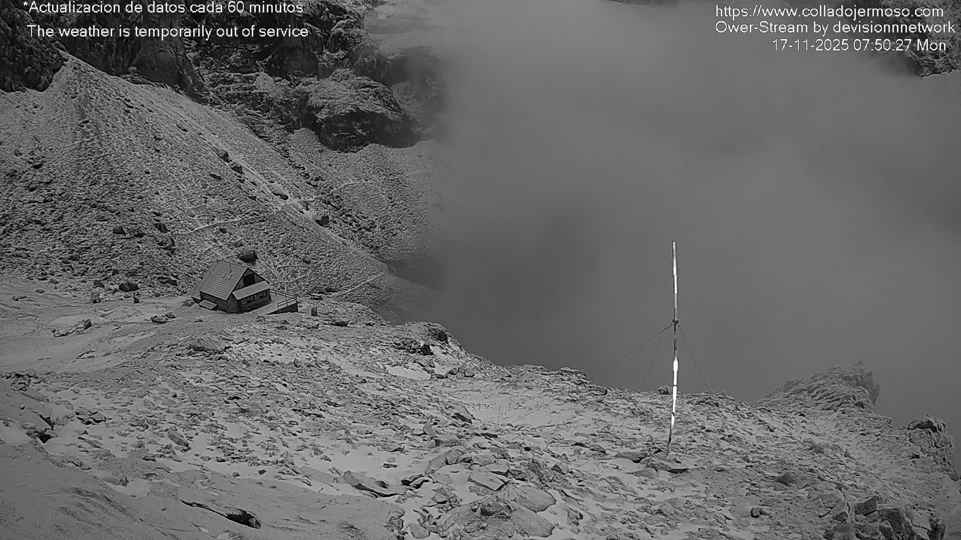 Picos de Europa Mountain Range Collado Jermoso Refuge Live Cam - León, Castila&Leon, Spain