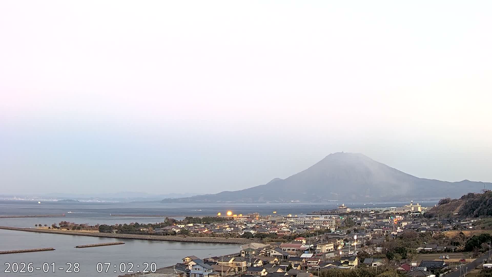 Tarumizu City Skyline & Sakurajima Living Volcano View ( 垂水市のスカイラインと桜島の活火山ビュー ) Live Cam - Hamabira, Tarumizu, Kagoshima Prefecture, Kyushu, Japan
