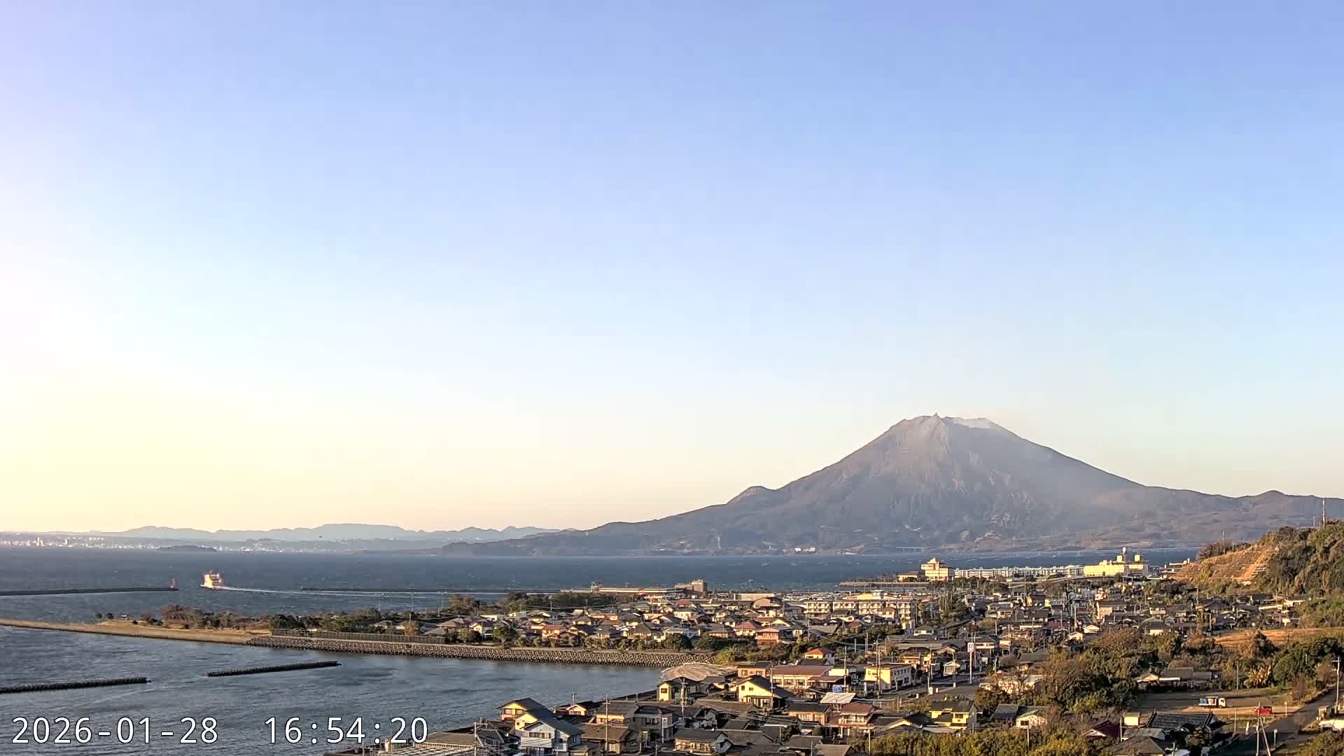 Tarumizu City Skyline & Sakurajima Living Volcano View ( 垂水市のスカイラインと桜島の活火山ビュー ) Live Cam - Hamabira, Tarumizu, Kagoshima Prefecture, Kyushu, Japan