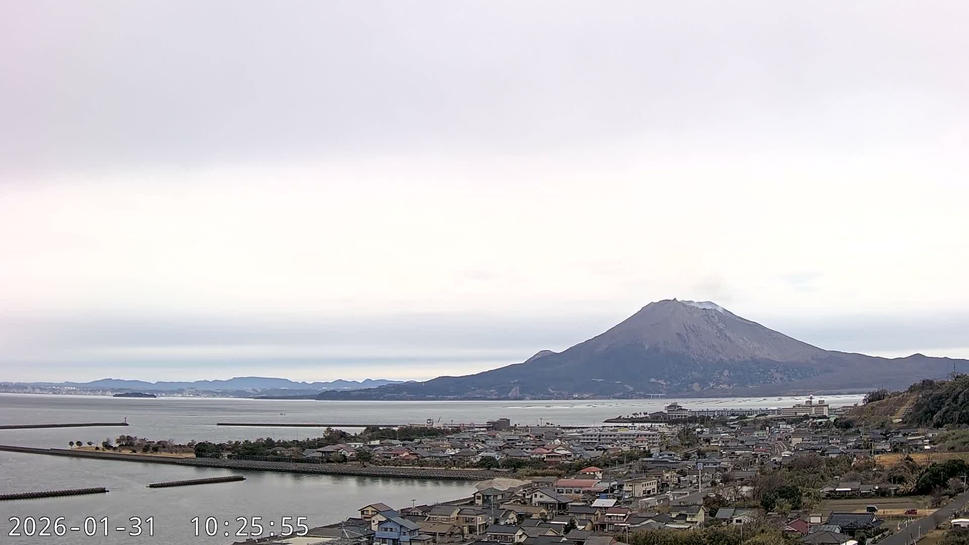 Tarumizu City Skyline & Sakurajima Living Volcano View ( 垂水市のスカイラインと桜島の活火山ビュー ) Live Cam - Hamabira, Tarumizu, Kagoshima Prefecture, Kyushu, Japan