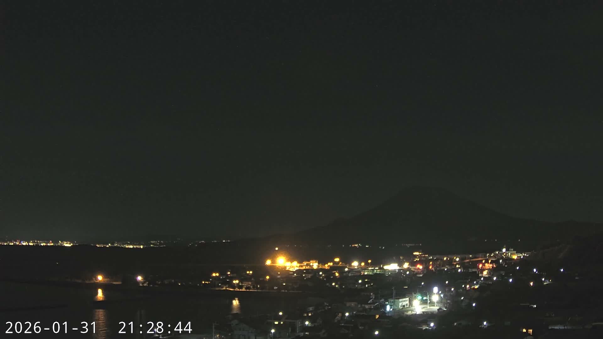 Tarumizu City Skyline & Sakurajima Living Volcano View ( 垂水市のスカイラインと桜島の活火山ビュー ) Live Cam - Hamabira, Tarumizu, Kagoshima Prefecture, Kyushu, Japan