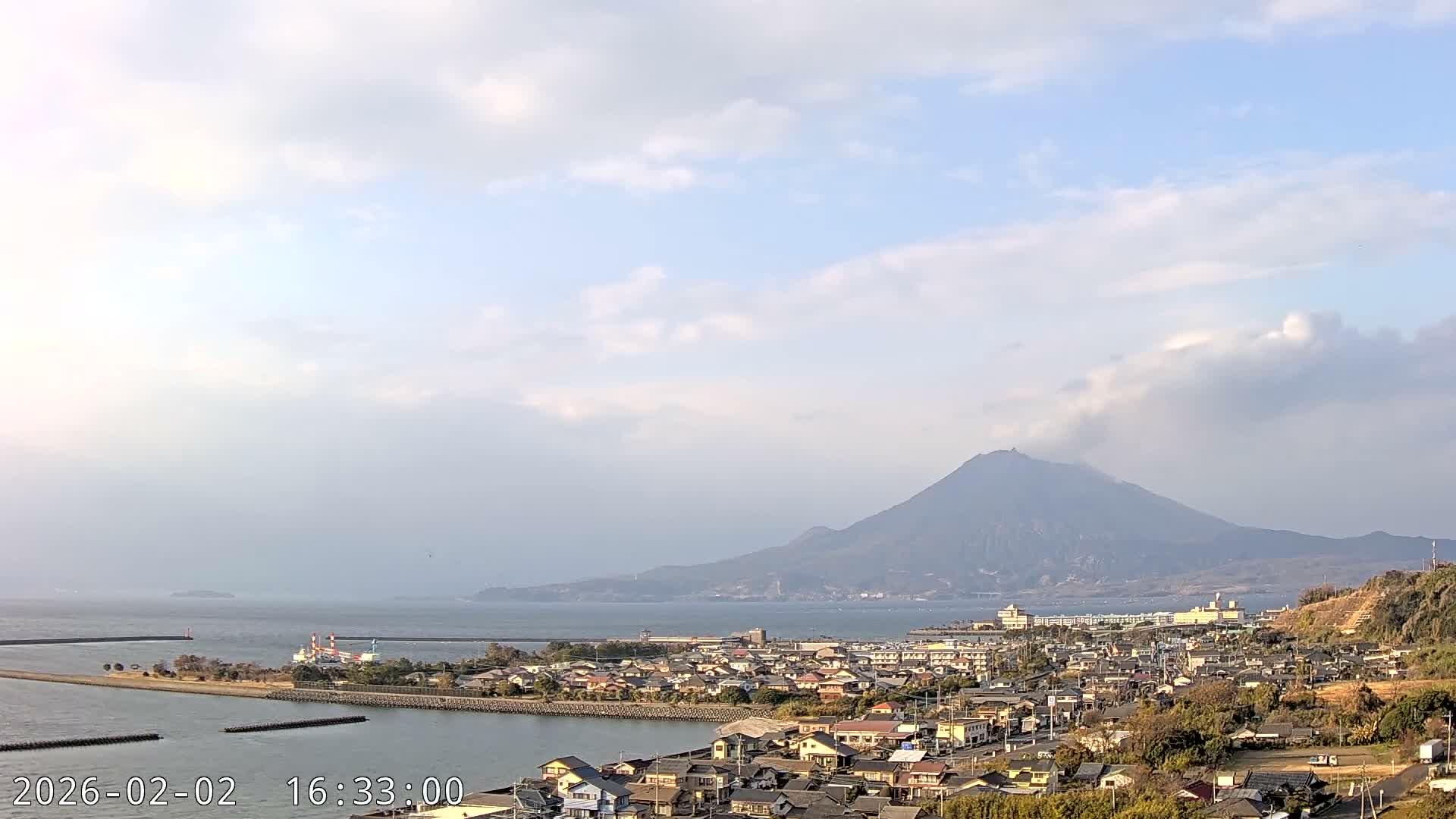 Tarumizu City Skyline & Sakurajima Living Volcano View ( 垂水市のスカイラインと桜島の活火山ビュー ) Live Cam - Hamabira, Tarumizu, Kagoshima Prefecture, Kyushu, Japan
