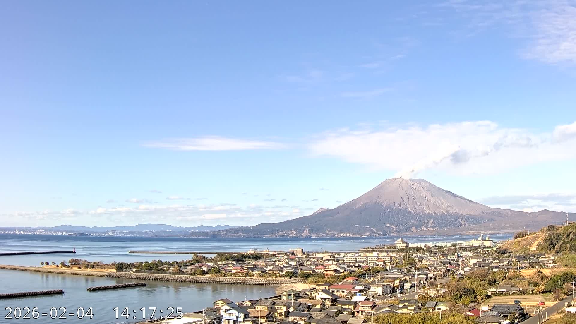 Tarumizu City Skyline & Sakurajima Living Volcano View ( 垂水市のスカイラインと桜島の活火山ビュー ) Live Cam - Hamabira, Tarumizu, Kagoshima Prefecture, Kyushu, Japan