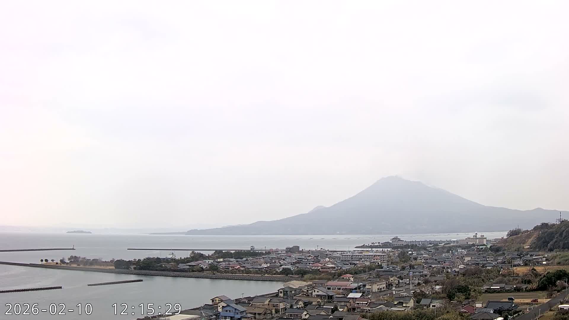 Tarumizu City Skyline & Sakurajima Living Volcano View ( 垂水市のスカイラインと桜島の活火山ビュー ) Live Cam - Hamabira, Tarumizu, Kagoshima Prefecture, Kyushu, Japan