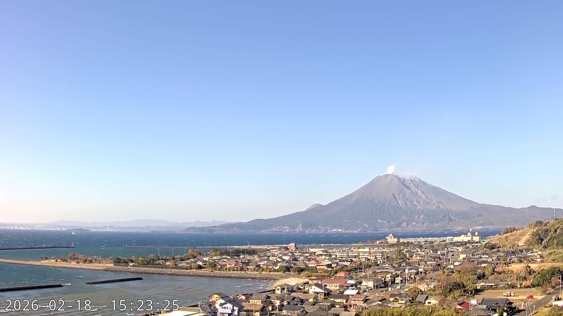 Tarumizu City Skyline & Sakurajima Living Volcano View ( 垂水市のスカイラインと桜島の活火山ビュー ) Live Cam - Hamabira, Tarumizu, Kagoshima Prefecture, Kyushu, Japan