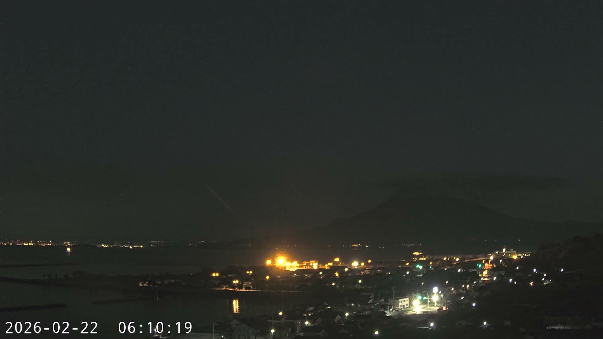 Tarumizu City Skyline & Sakurajima Living Volcano View ( 垂水市のスカイラインと桜島の活火山ビュー ) Live Cam - Hamabira, Tarumizu, Kagoshima Prefecture, Kyushu, Japan