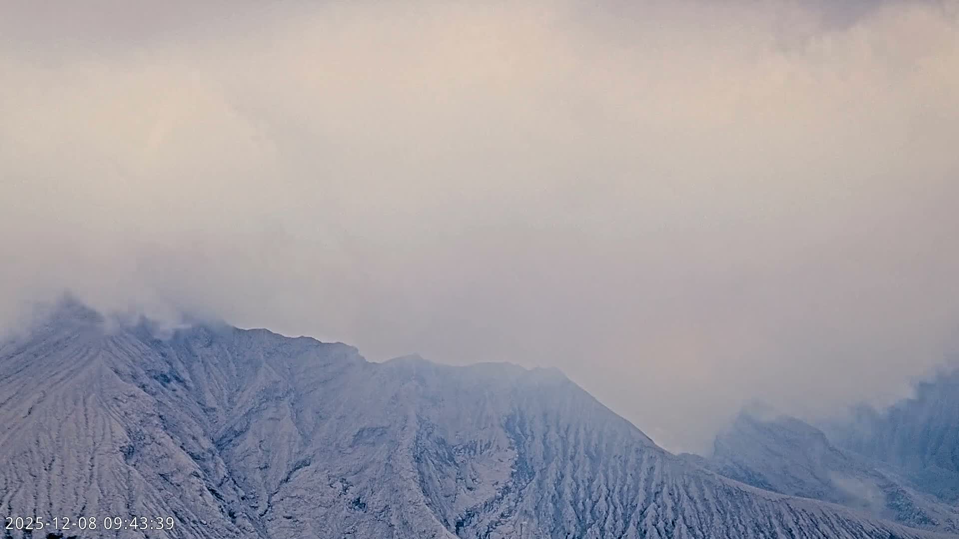 Sakurajima Living Volcano Craters Observation  from Tarumizu City ( 垂水市から桜島活火山火口を観察 ) Live Cam - Ichiki, Tarumizu, Kagoshima Prefecture, Kyushu, Japan