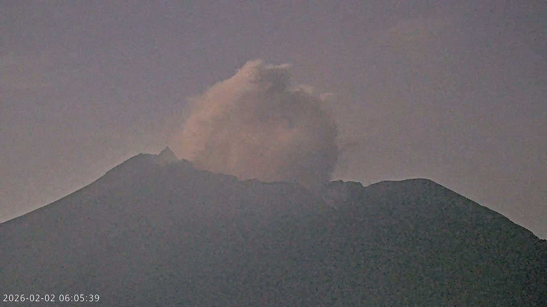Sakurajima Living Volcano Craters Observation  from Tarumizu City ( 垂水市から桜島活火山火口を観察 ) Live Cam - Ichiki, Tarumizu, Kagoshima Prefecture, Kyushu, Japan