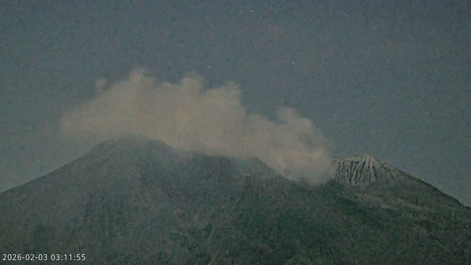 Sakurajima Living Volcano Craters Observation  from Tarumizu City ( 垂水市から桜島活火山火口を観察 ) Live Cam - Ichiki, Tarumizu, Kagoshima Prefecture, Kyushu, Japan