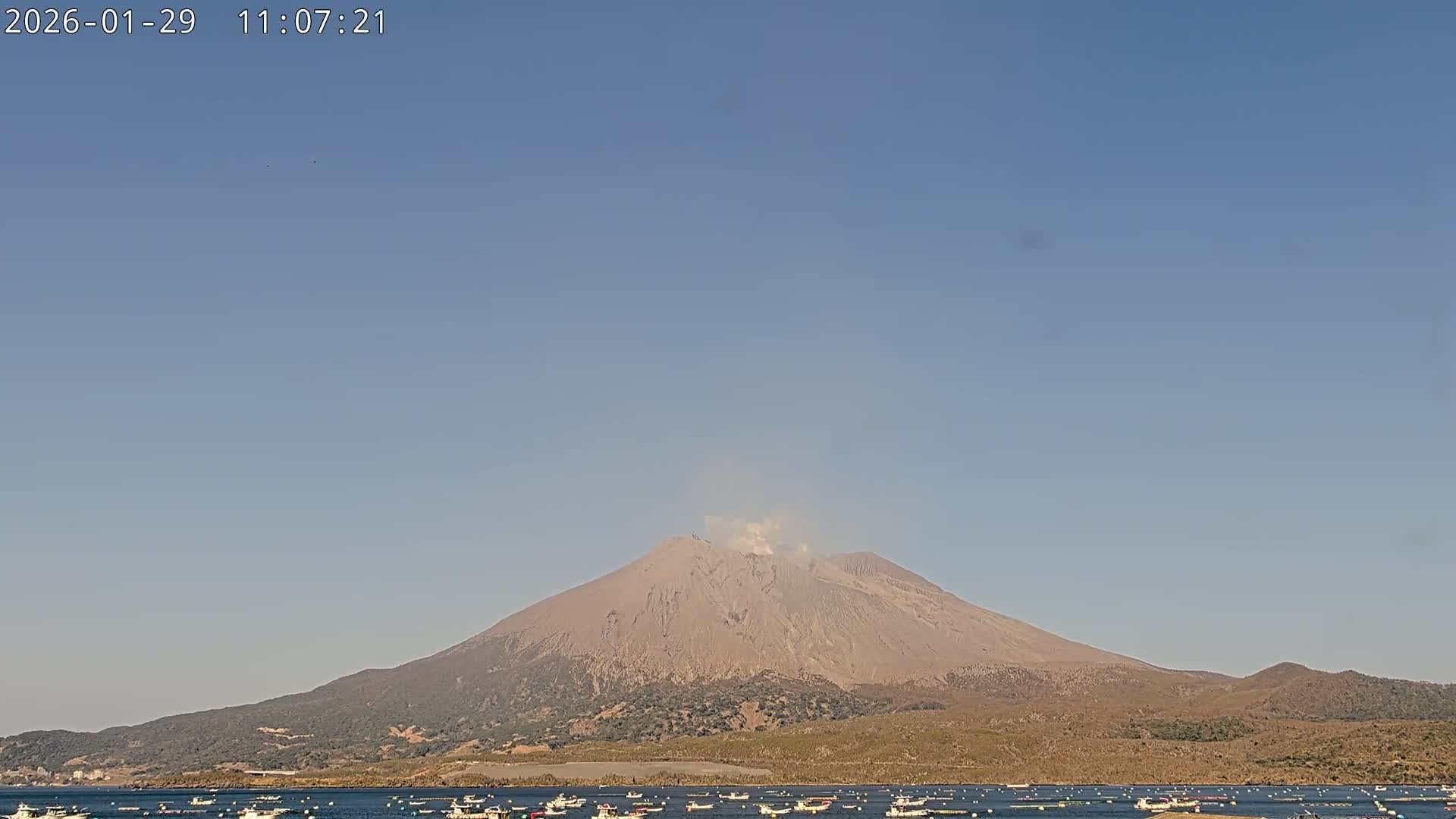 Tarumizu, Kaigata Fishing Port & Sakurajima Living Volcano View ( 垂水・貝潟漁港＆桜島リビングボルケーノビュー )  Live Cam - Kaigata, Tarumizu, Kagoshima Prefecture, Kyushu, Japan