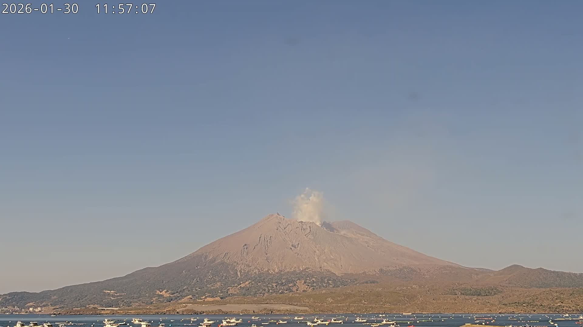 Tarumizu, Kaigata Fishing Port & Sakurajima Living Volcano View ( 垂水・貝潟漁港＆桜島リビングボルケーノビュー )  Live Cam - Kaigata, Tarumizu, Kagoshima Prefecture, Kyushu, Japan