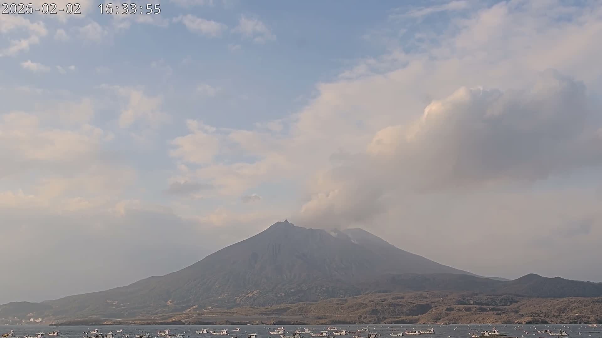 Tarumizu, Kaigata Fishing Port & Sakurajima Living Volcano View ( 垂水・貝潟漁港＆桜島リビングボルケーノビュー )  Live Cam - Kaigata, Tarumizu, Kagoshima Prefecture, Kyushu, Japan