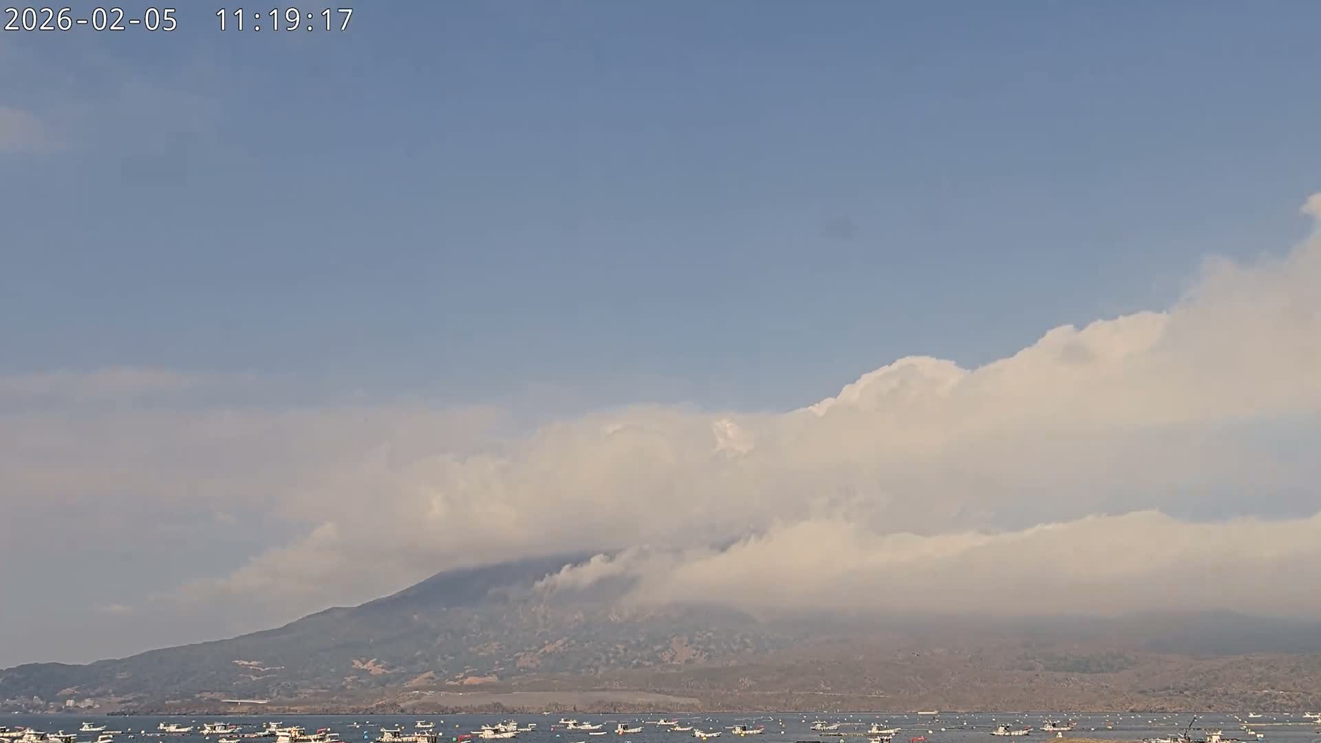 Tarumizu, Kaigata Fishing Port & Sakurajima Living Volcano View ( 垂水・貝潟漁港＆桜島リビングボルケーノビュー )  Live Cam - Kaigata, Tarumizu, Kagoshima Prefecture, Kyushu, Japan
