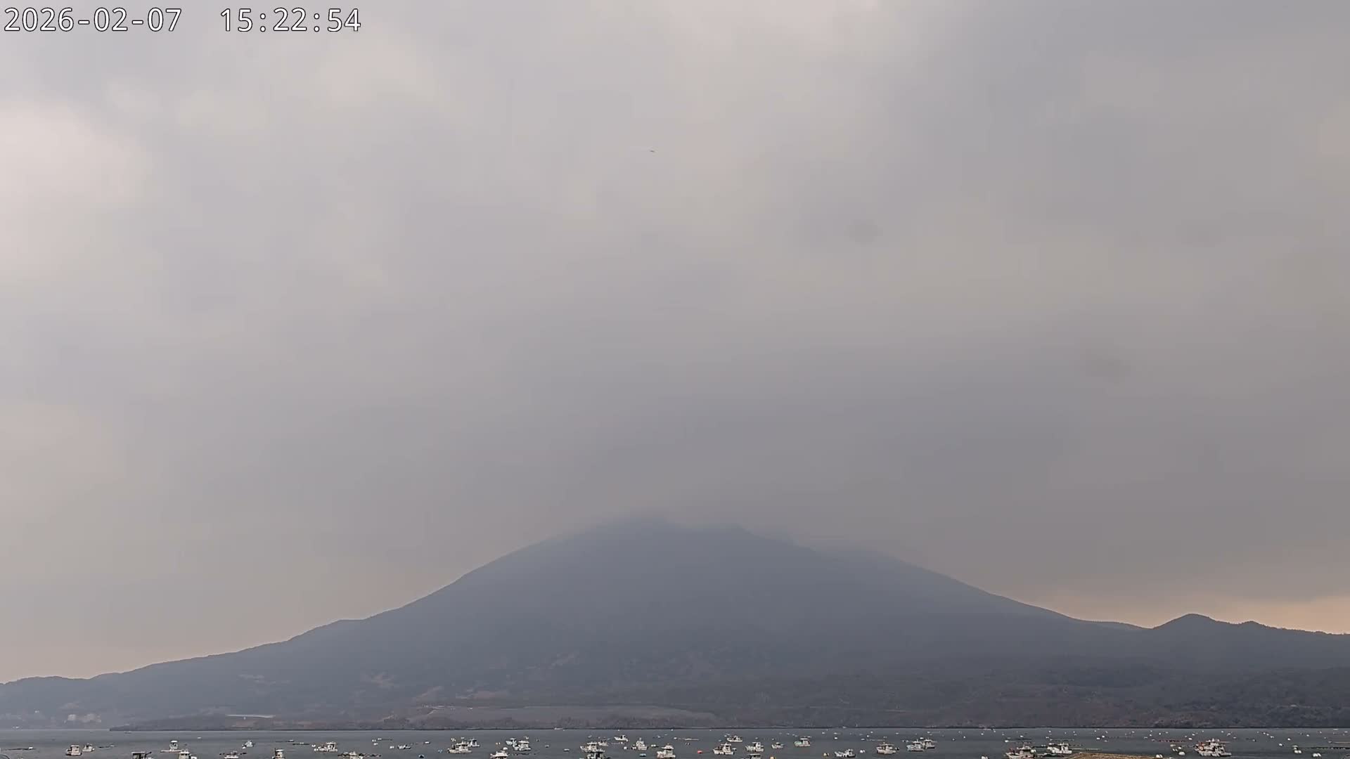 Tarumizu, Kaigata Fishing Port & Sakurajima Living Volcano View ( 垂水・貝潟漁港＆桜島リビングボルケーノビュー )  Live Cam - Kaigata, Tarumizu, Kagoshima Prefecture, Kyushu, Japan